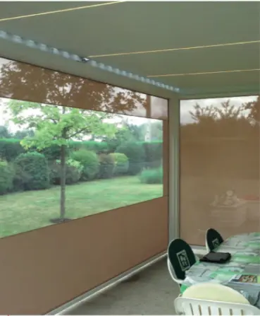pergola avec fermeture laterale avec fenetre sur mesure a aix en provence 